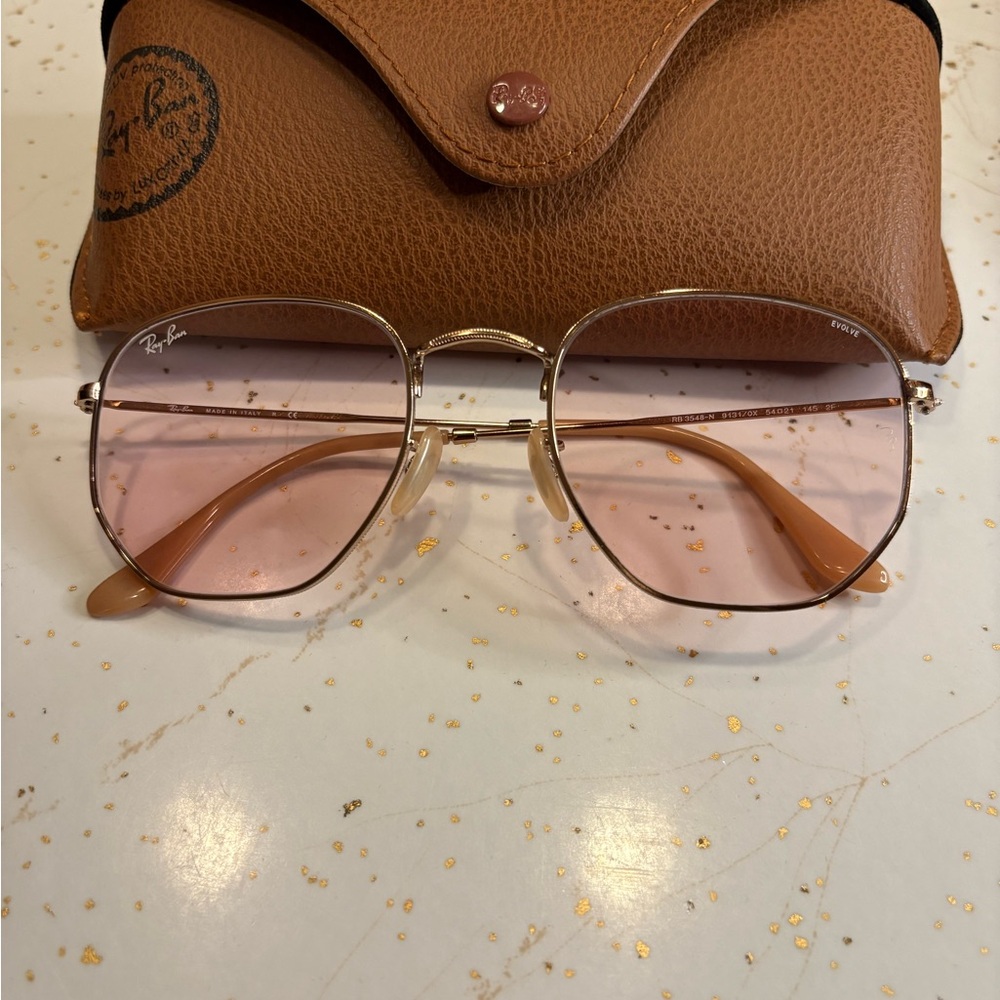 Ray-Ban Women's Glasses with Pink Evolve lenses